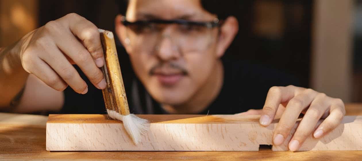 How-to-glue-rubber-to-wood